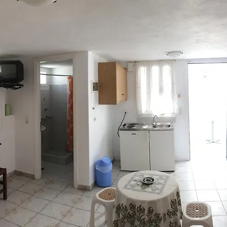 Apartment Charoula Naousa (Paros)